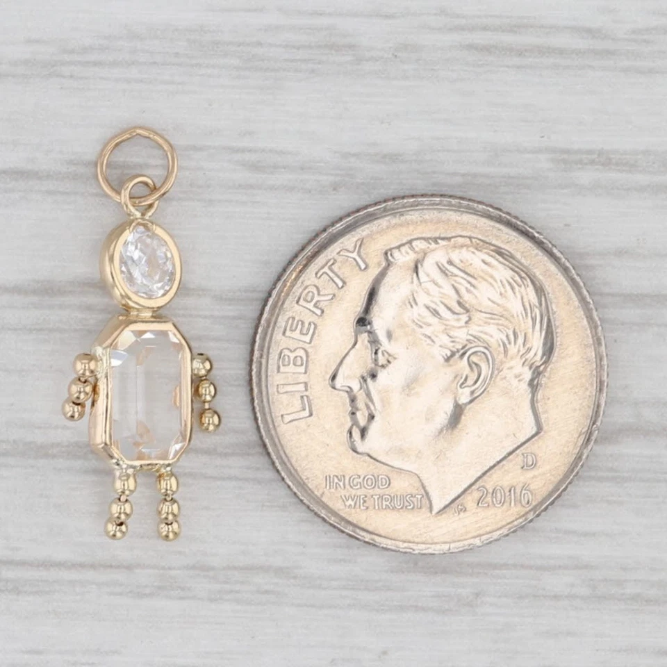 Dije de piedra de nacimiento de mayo de vidrio de circonita cúbica para niña colgante de oro amarillo de 14 k Foto 4 de 4