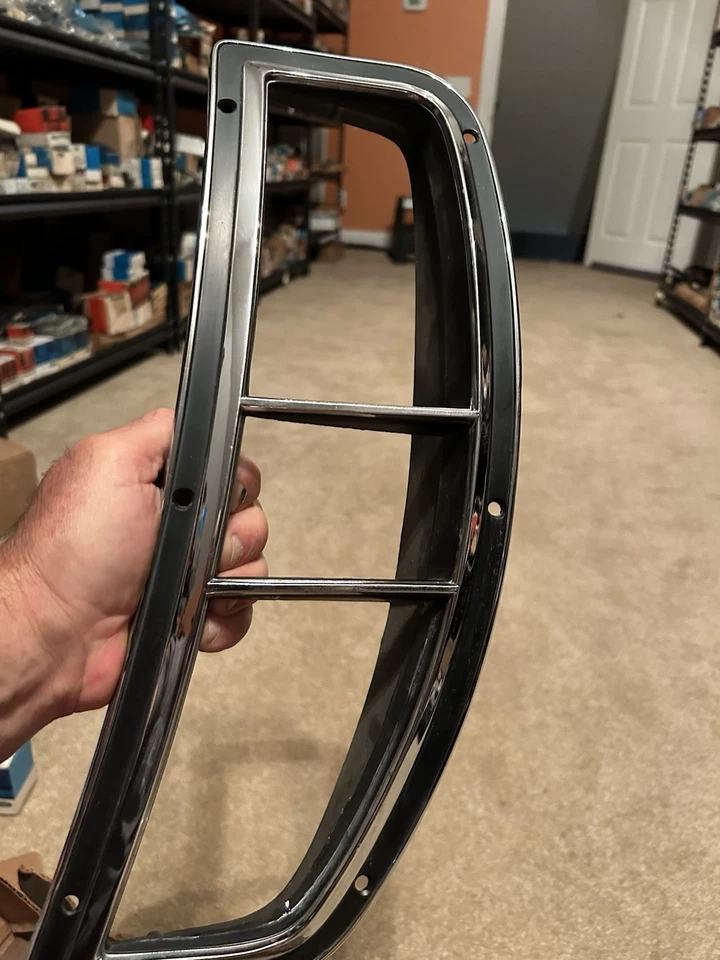 Nuevo de Lote Antiguo Ford Country Squire Country Sedán Station Wagon Luz Trasera Bisel LH Foto 3 de 4