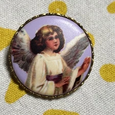 Grandmother’s Buttons Collection Angel Pin Brooch Gold Tone VTG Victorian style