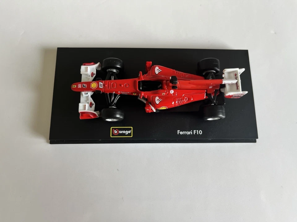 Bburago F1 1:43 2010 Ferrari Racing SF10 Formula One No8 Фернандо Алонсо 36901 - Изображение 2 из 4
