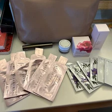 Chantecaille 17pc Beauty Skincare Travel Gift Set