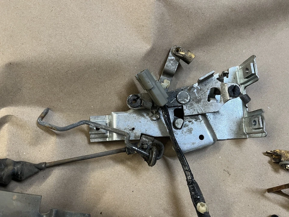 Ford Bronco II 1983-1988 puerta levadiza mecanismo de bloqueo y cerradura sin llave 83-88 Foto 4 de 4