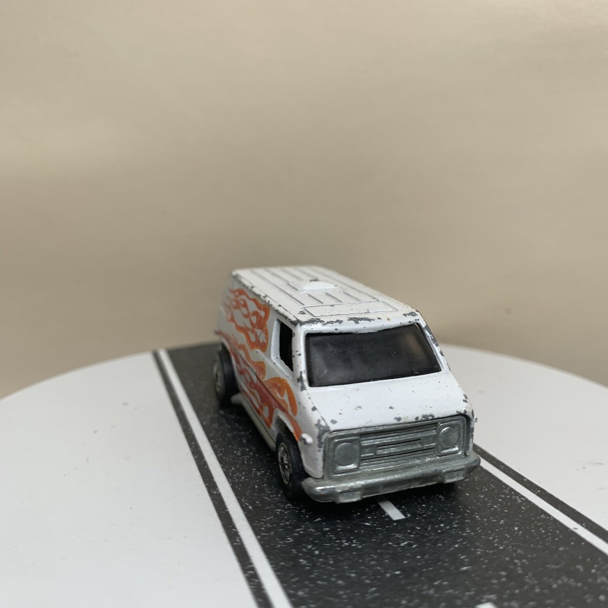 1974 Hot Wheels Super Van White w/Red/Orange Flames & Chrome