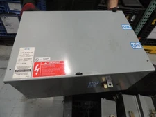 NEW Eaton P3F364HJN 200A 480V BUSWAY CIRCUIT BREAKER ENCLOSURE 3PH 4W