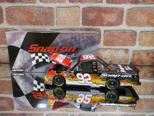 2004 Kevin Harvick Snap-On #92 Truck 1/24 Action NASCAR Diecast - Picture 2 of 20