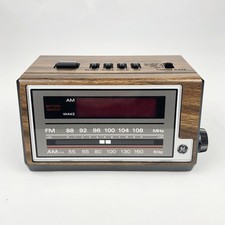 1980s GE General Electric 7-4601A AM/FM Alarm Clock Woodgrain
