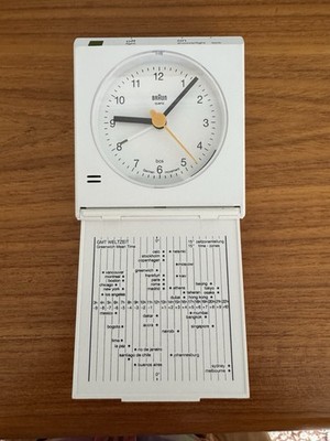 絶版モデル　新品　BRAUN BNC005 ホワイト BRAUN BNC005 White Reflex Control Travel Alarm Clock-GERMANY Brand