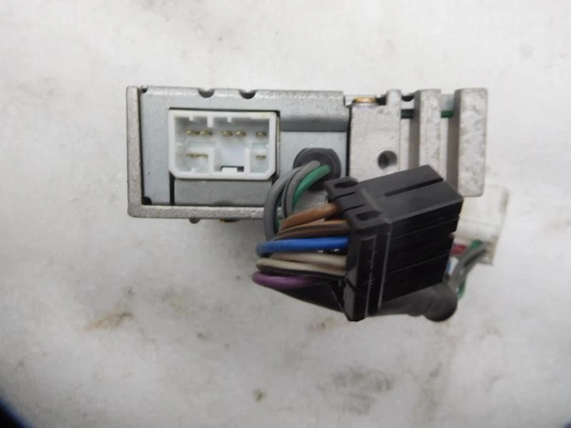 GM-4211ZM AMPLIFICADOR PIONEER 1992 MAZDA MPV uN-26 Foto 2 de 3