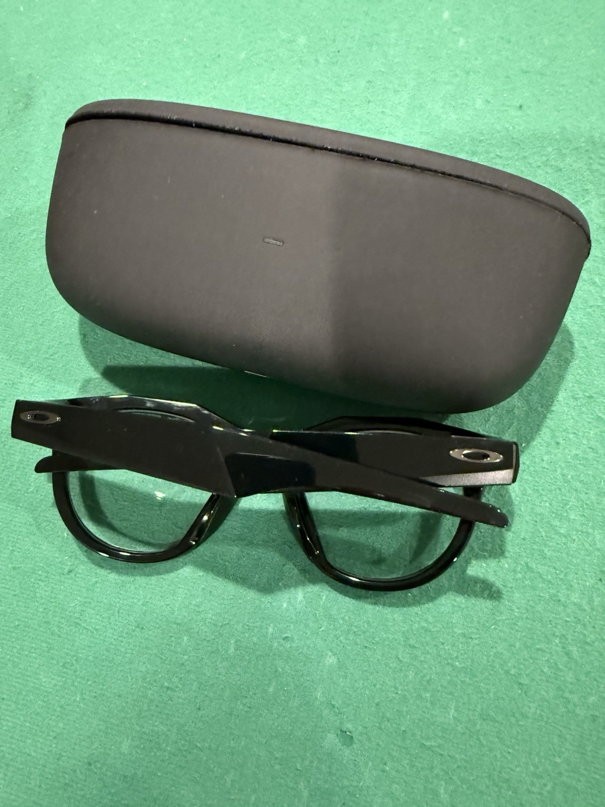 Oakley Meta HSTN AI Smart Glasses Black/Clear OW8002 – New Other – Case Only