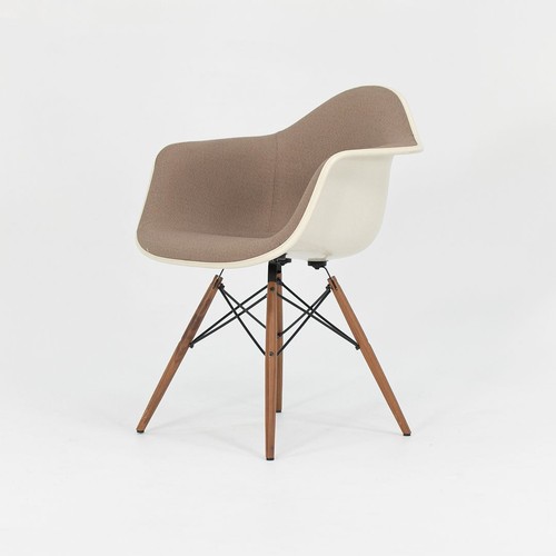 2018 Herman Miller Eames Fiberglass DAW Dining Chair Tan Fabric Walnut 6x Avail - Picture 11 of 12