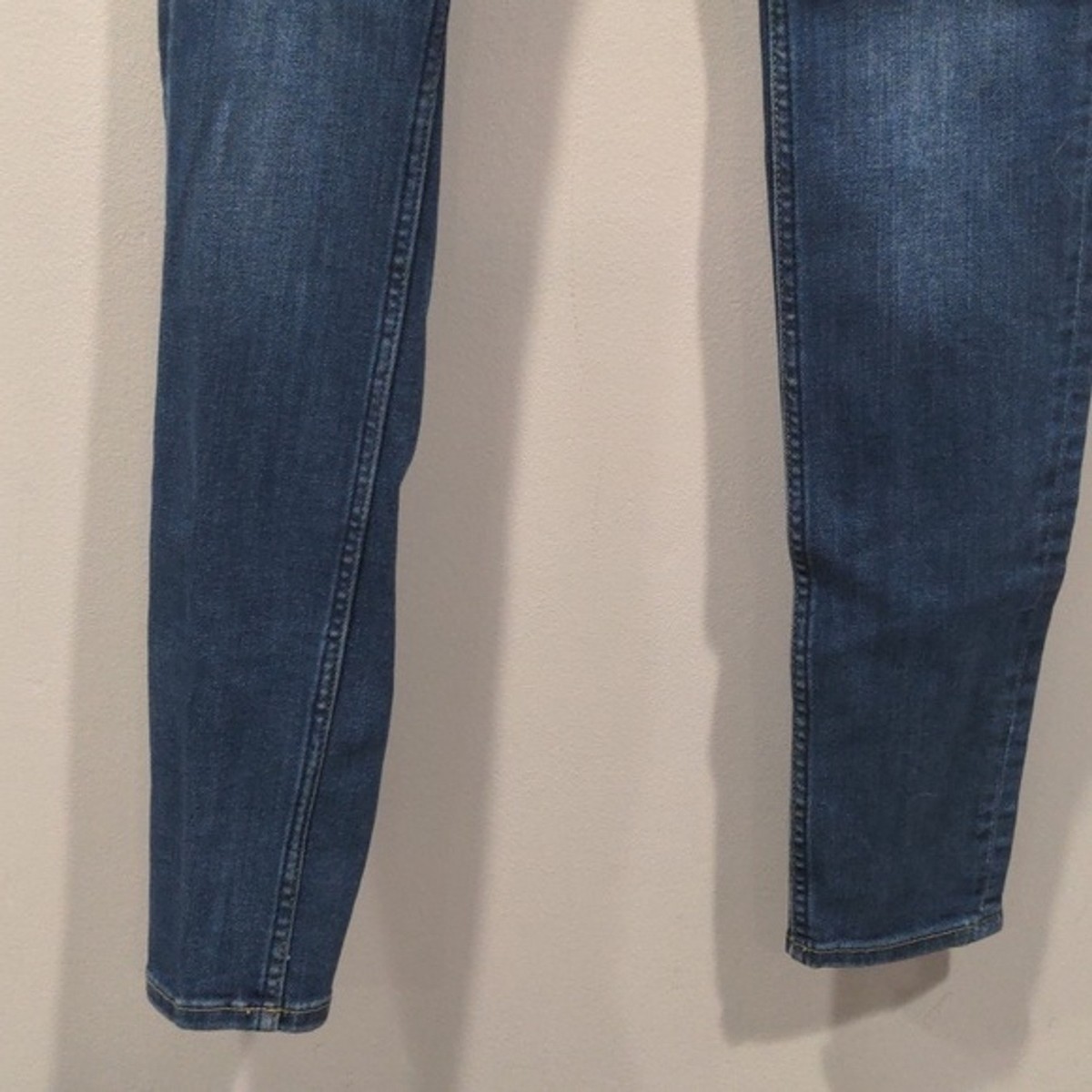 Monki Mocki Slim Mid Waist Jean Size 27 Stretch Skinny Medium Wash