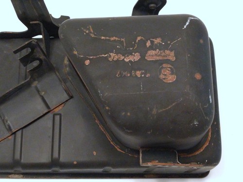 Genuine BMW E30 Air filter box top half 1288047 - Picture 6 of 6