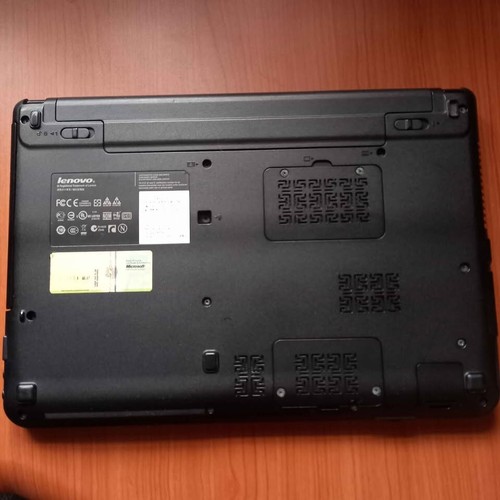 Lenovo Ideapad U450p Laptop - Charger and Original Box Included - Picture 2 of 6