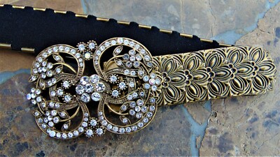 KELLI KOURI GOLDTONE METAL PLATE STRETCH BELT ~ CRYSTAL 