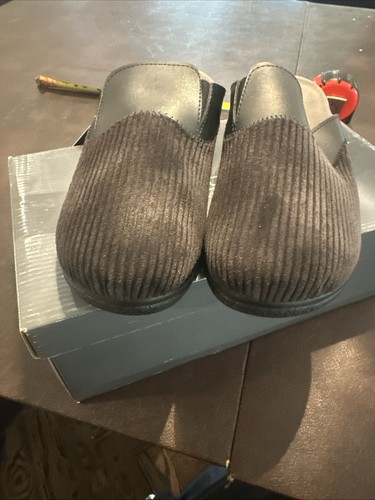 NEW Spring Step Black Leather Slippers  Men’s Size 42 US Sz 9 Arnie In Box Fast - Picture 1 of 7