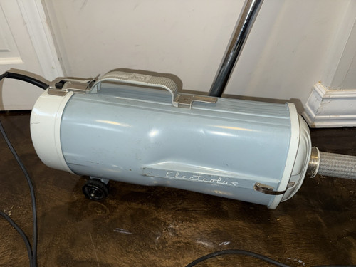 Aspirapolvere vintage blu Electrolux modello S con tubo e accessori scatola originale FUNZIONANTE - Foto 2 di 10