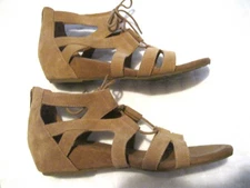 Euro Soft by Sofft tan suede gladiator strappy sandals Sz 8M flat comfort