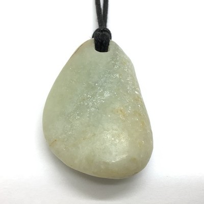Hetian Jade Kiesel Anhänger hellgrün Nephrit Jade Halskette Hotan China 30g