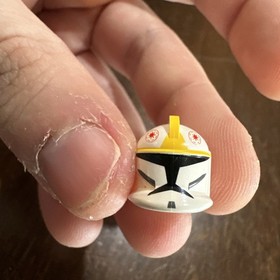 LEGO Star Wars: V-19 Torrent (7674)- wrong torso 