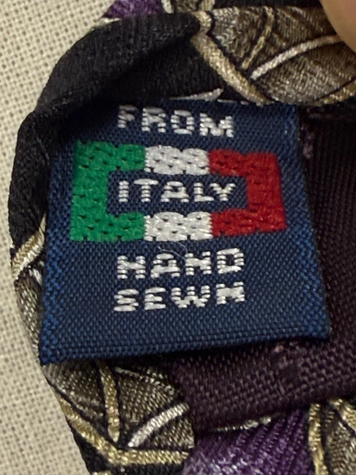 Corbata de seda italiana vintage Louis Roth geométrica negra púrpura 3,75 x 54 hecha en EE. UU. Foto 3 de 4