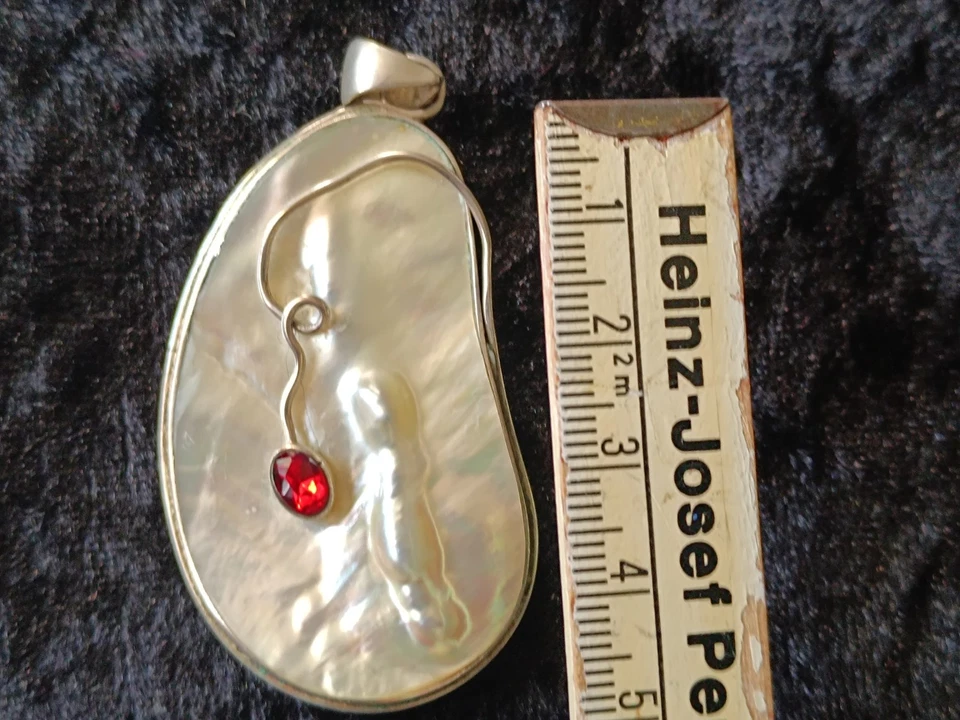 Großer Perlmutt Anhänger mit Blisterperle und Granat 925er Silber gefasst - Bild 3 von 4