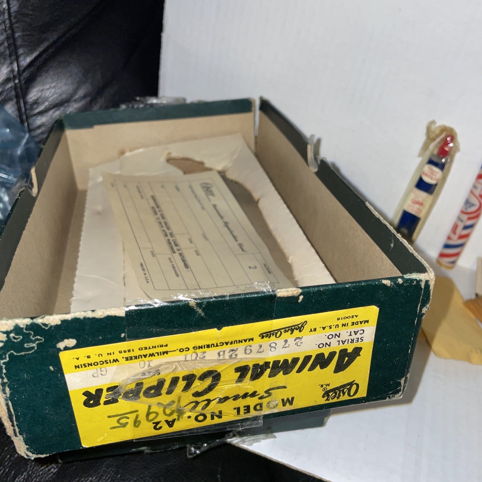 Vintage Oster Model A2 Small Animal Clipper with 2 Size Clippers w