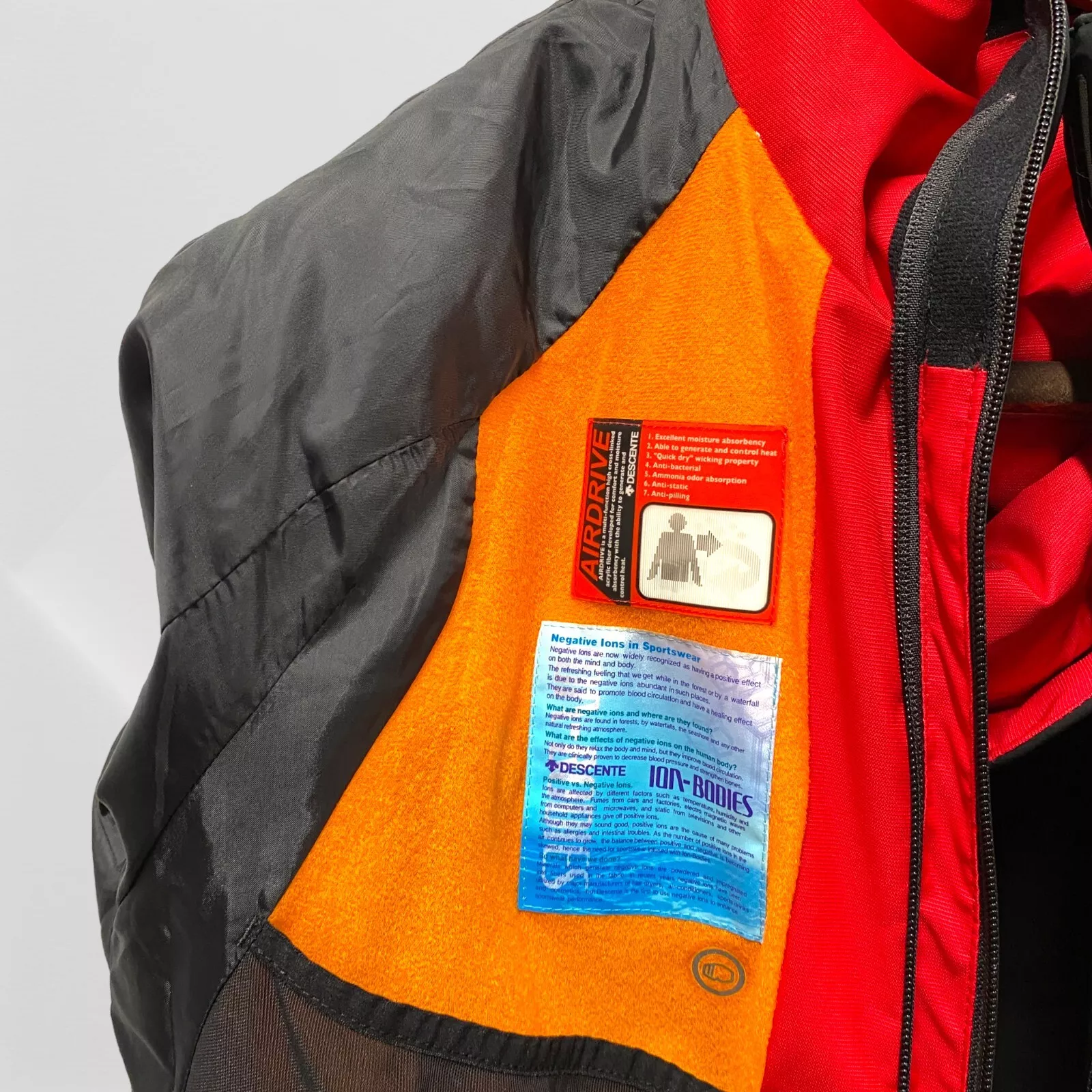 descente hooded titan thermo puffer insulated jacket