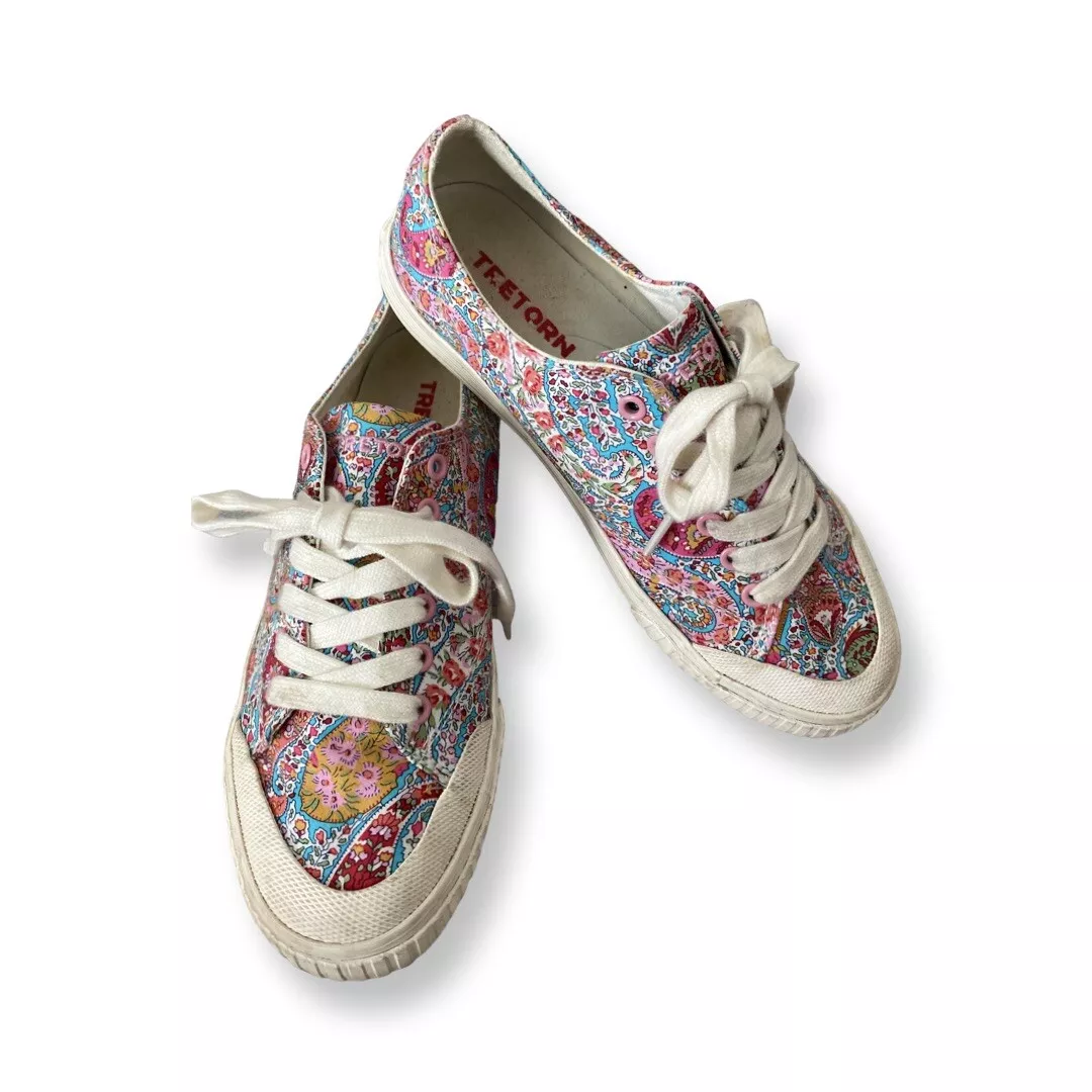 TRETORN Women s J Crew 2 Lace Up Casual Tennis Shoes Size 6.5