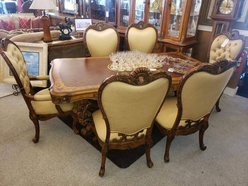 AICO by Michael Amini Palais Royale 7PC rectangular dining set - Picture 2 of 10
