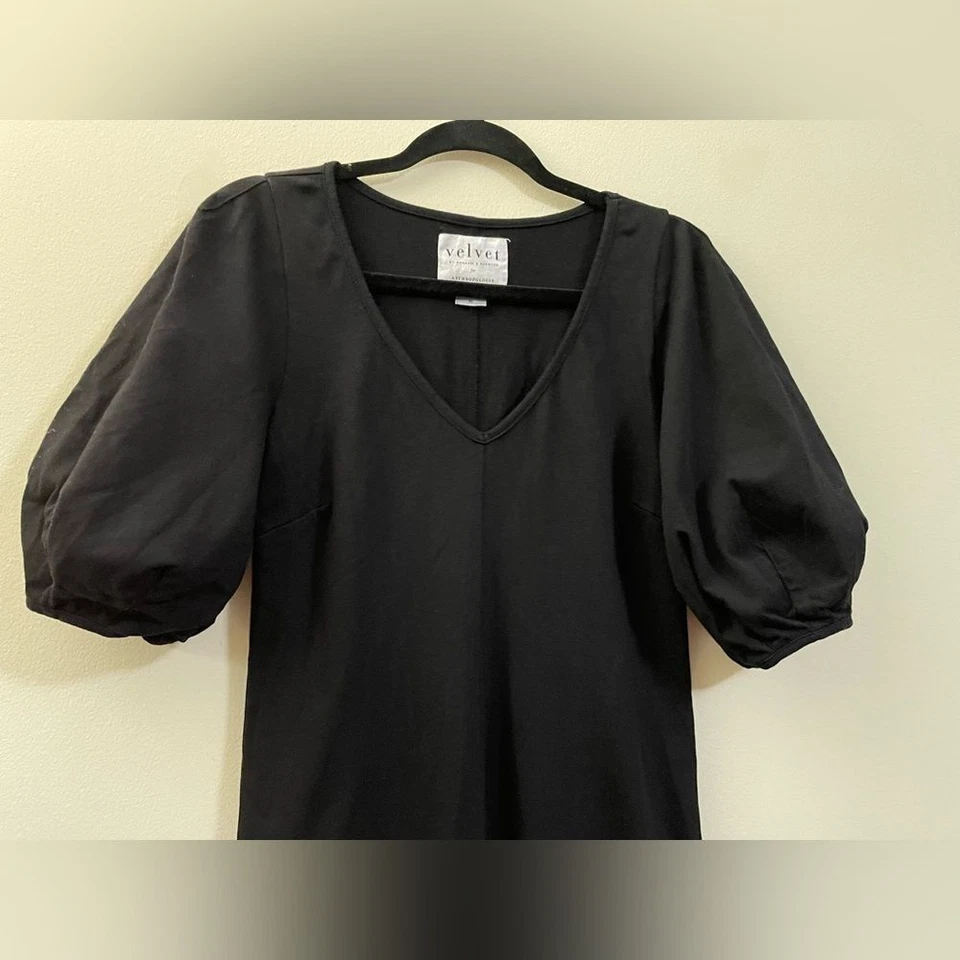 Vestido negro manga globo Velvet by Graham & Spencer para Anthropologie - XS Foto 4 de 4