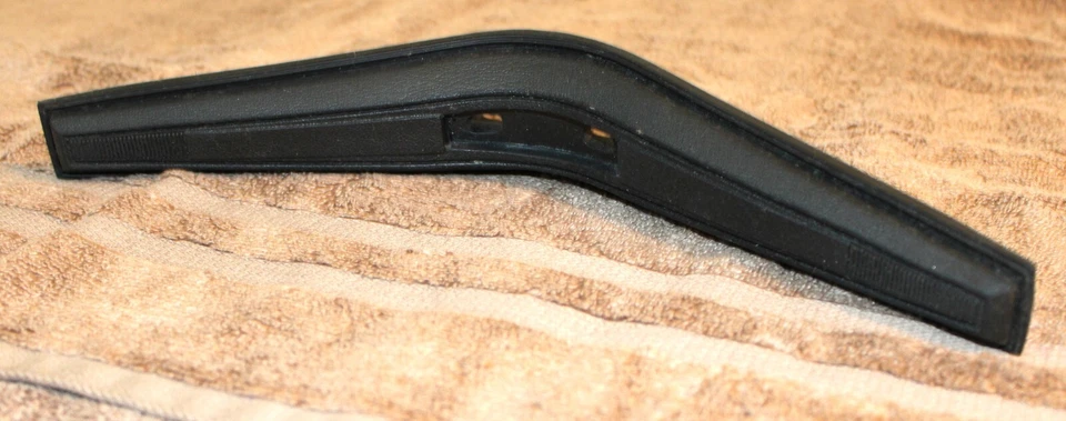 Mustang Torino Cougar 1970 1971 1972 1973 ORIG VOLANTE NEGRO CTR BOCINA PAD Foto 3 de 4