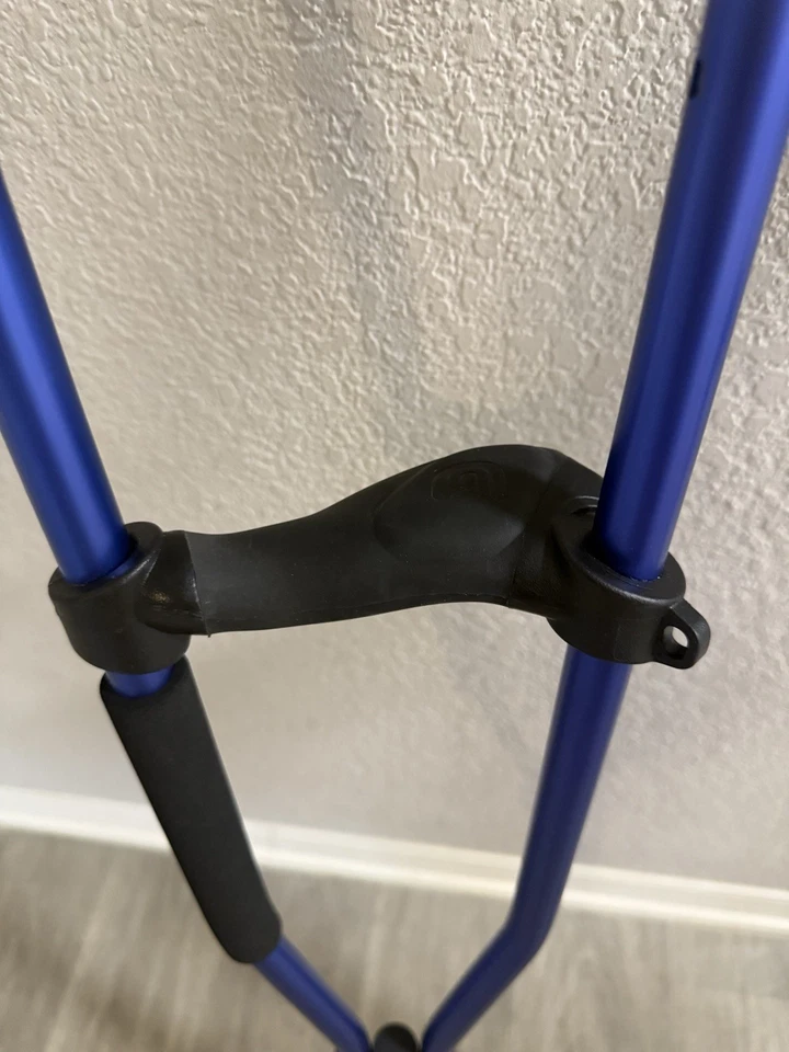 DYNAMO Crutches Size Medium/Large Sport Swings 5’2”– 5’10” 300 Lbs Max NICE. - Image 3 of 4