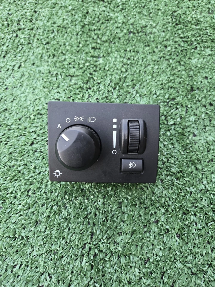 Interruptor de faros antiniebla automático Chrysler 300 Dodge Charger Magnum 2005-2006 Foto 2 de 4