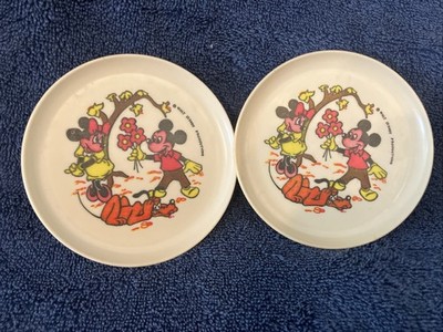 WALT DISNEY PLASTIC MICKEY MINNIE GOOFY PLUTO SUCI ITALY 2 PC Tea SET, 2 Plates