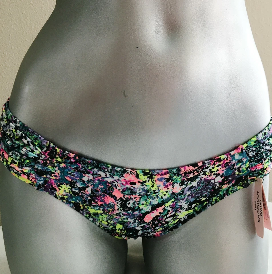 Nuevo con etiquetas Parte inferior de bikini de natación acanalada lateral graffiti negro Victoria's Secret XS Foto 4 de 4