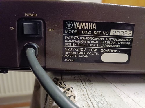 Yamaha DX21 Synthesizer Keyboard,Digital,Vintage, 61 Keys,103 cm lg.,an Bastler - Bild 6 von 12
