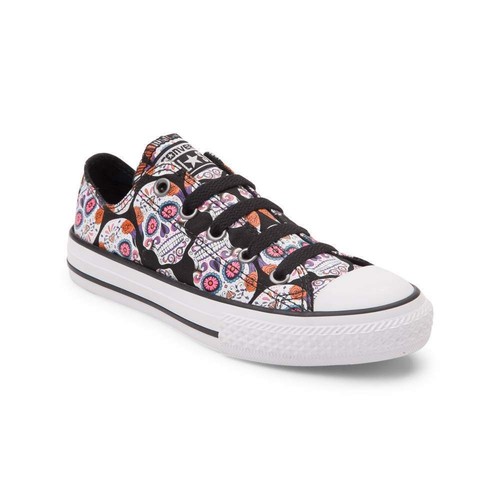skull and roses converse
