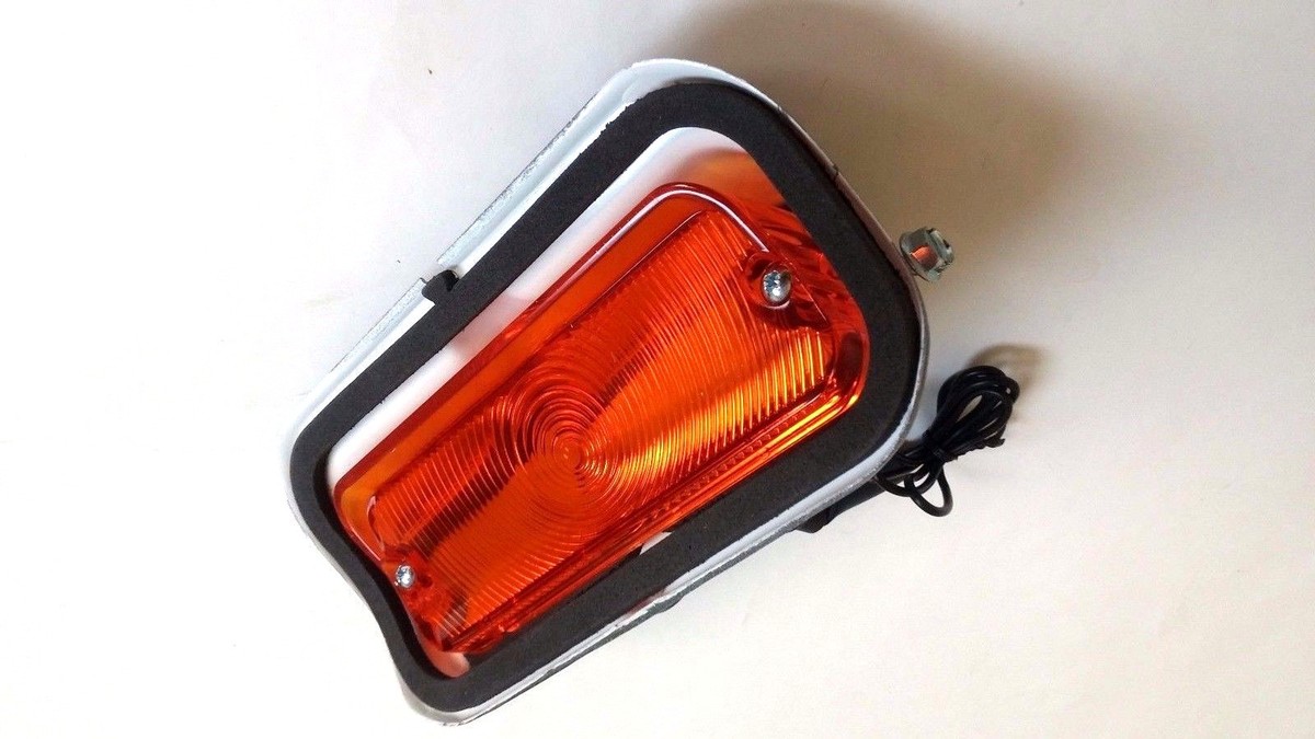 1964 64 Chevy Impala Belair Biscayne Parking Light Lamp Housing