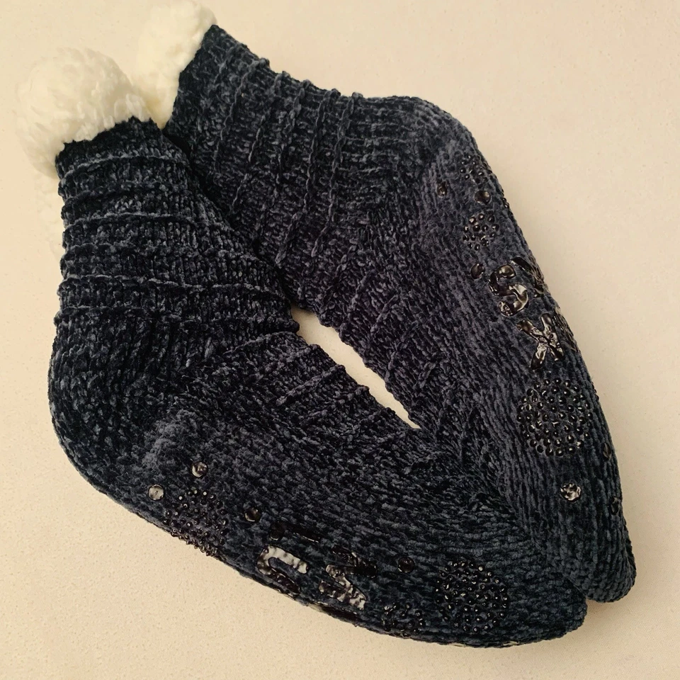 Calcetines de cabina Muk Luks Zapatilla para mujer S-M 6-8 verde oscuro forrados Sherpa antideslizantes Foto 3 de 4