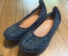 Bernie Mev Womens 39 Catwalk Memory Foam Soles Black Flats Woven Metallic