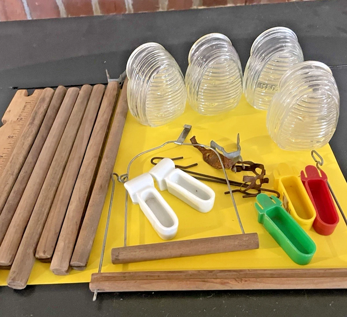 Vintage lot of 21 bird cage accessories feeders,dowels and porcelain treat tray
Opens in a new windo