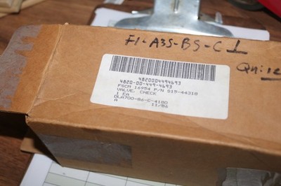 NOS Parker Hannifin pilot operated hydraulic check valve CP 600S5M-11By