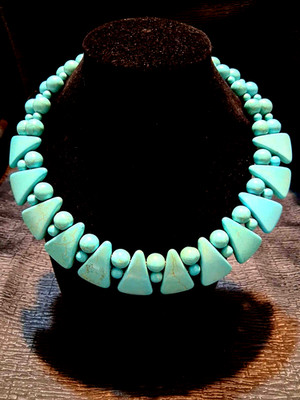 SOUTHWESTERN TURQUOISE BEADS & PYRAMID SHAPED COLLAR ARTISAN MADE NECKLACE