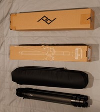 Peak Design Pro Tripod Tall   Carbon Fiber   77  Working Height   New in Box