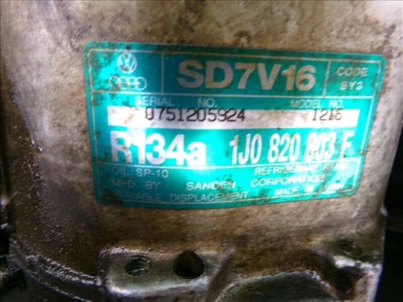 1J0 820 803 F Compresor Aire Acondicionado VOLKSWAGEN GOLF 1.9 1999 105635 Foto 2 de 4