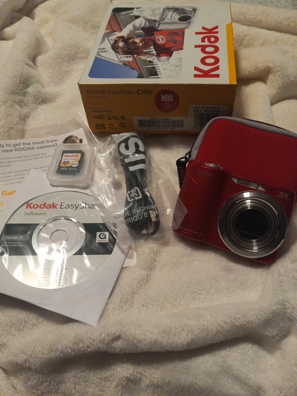 🔥RARE RED Kodak EasyShare C190 12.0MP digital camera🔥WORKing FULL Set BoX🔥
