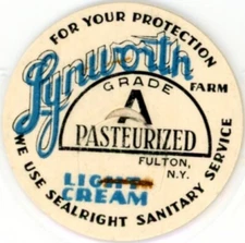 Milk Bottle Cap - Lynworth Farm - Fulton, NY (New York) - LIGHT CREAM