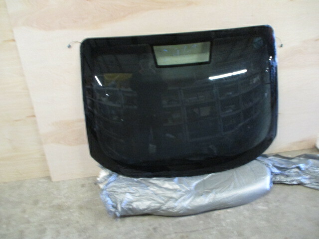 Maserati GranTurismo - Rear Windscreen Glass P/N 68881600