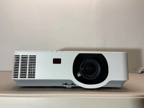 NEC NP-P554U 1920 x 1200 WUXGA Projector *NEW LAMP* 0 HOURS USED.