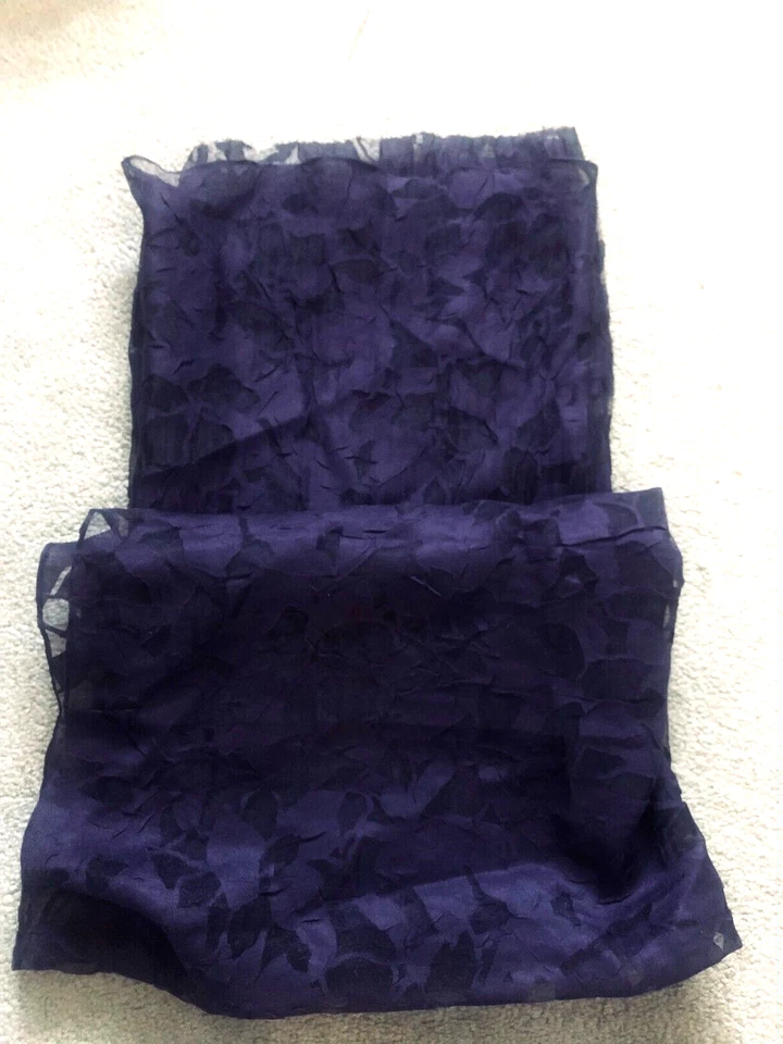 Restos de tela de gasa transparente con patrón púrpura 2 piezas 28" X 1,5 yardas cada una Foto 2 de 2